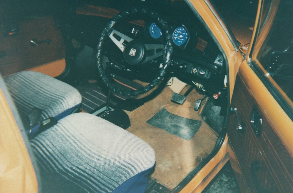 1976 Honda Civic inside interior