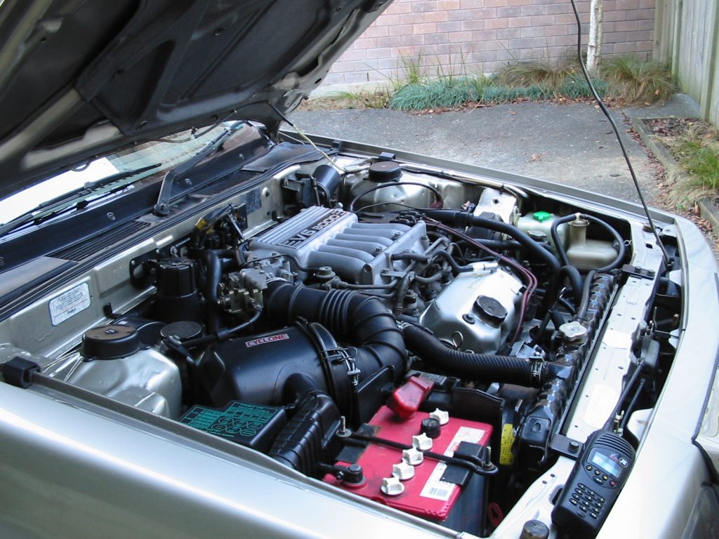 1988 Mitsubishi V3000 Super Saloon engine