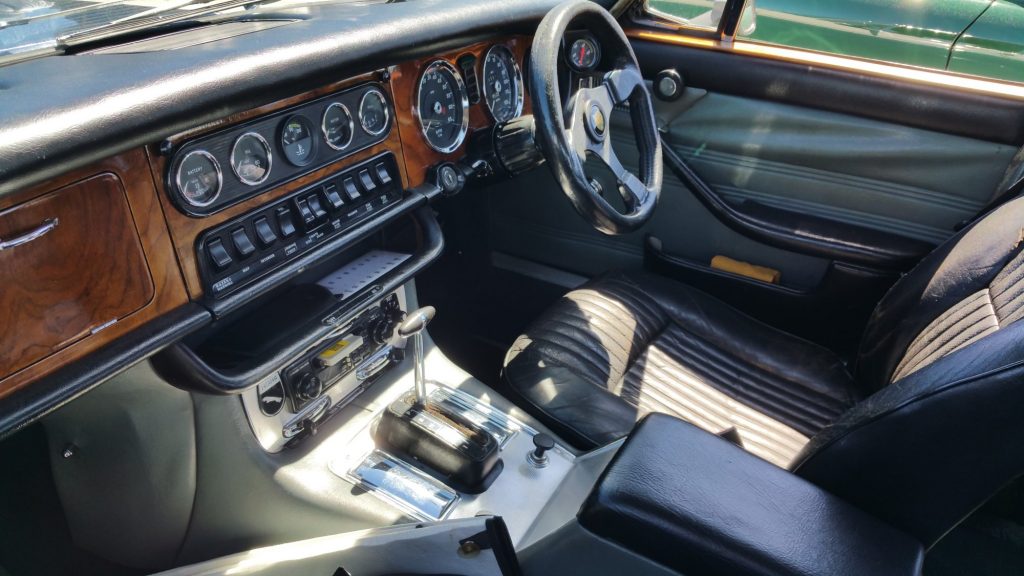 1970 Jaguar XJ6 interior & dash