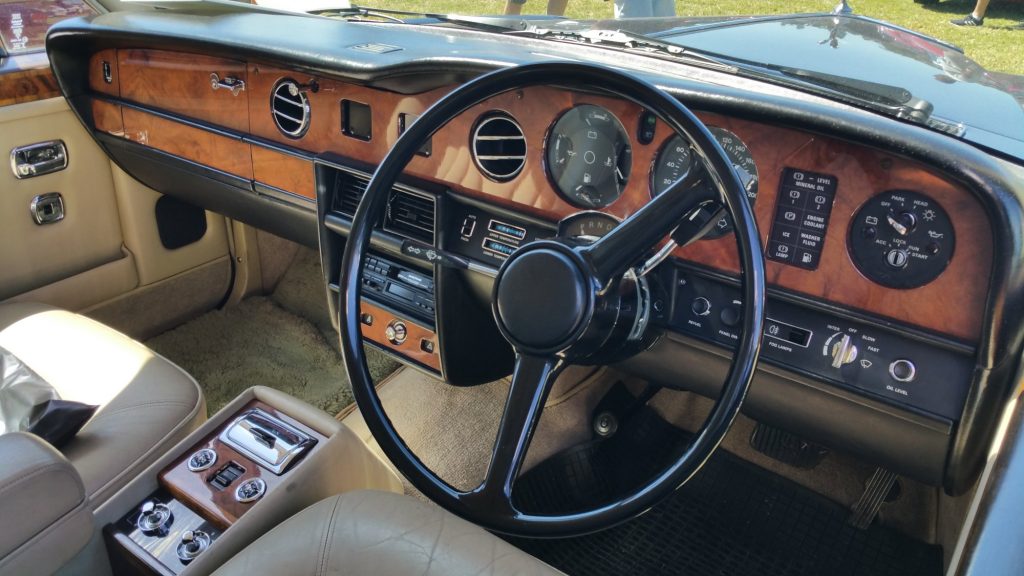 1986 Rolls Royce Silver Spirit interior